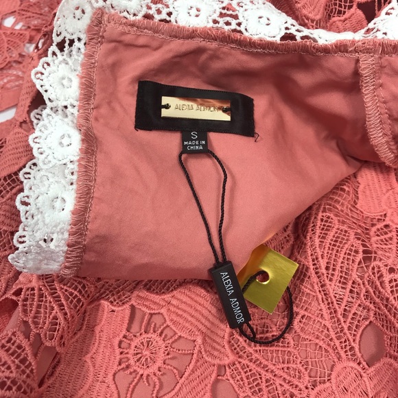 Alexia Admor Ruffled Long Sleeve Lace Dress (S)NWT - Picture 5 of 8